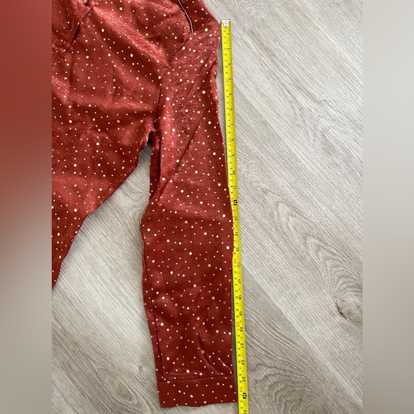 Q2 Womens Blouse Size Medium Orange Gold Polkadot Silky Top - Picture 10 of 11